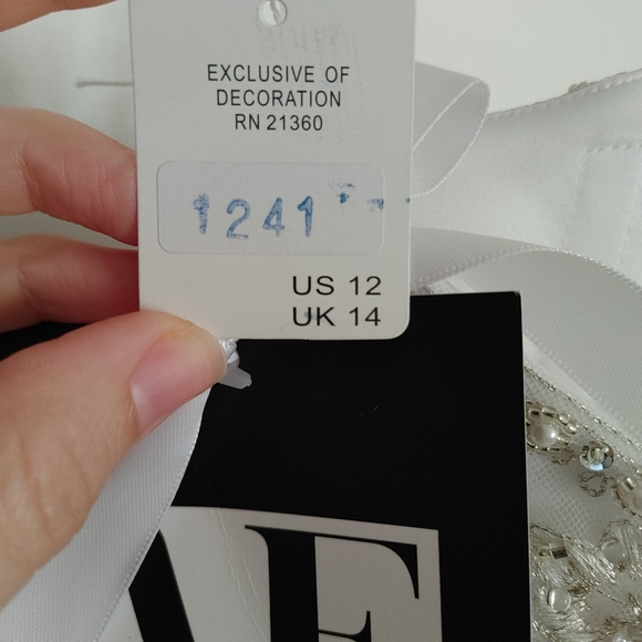 Mori Lee by Madeline Gardner Wedding Gown - Picture 9 of 9